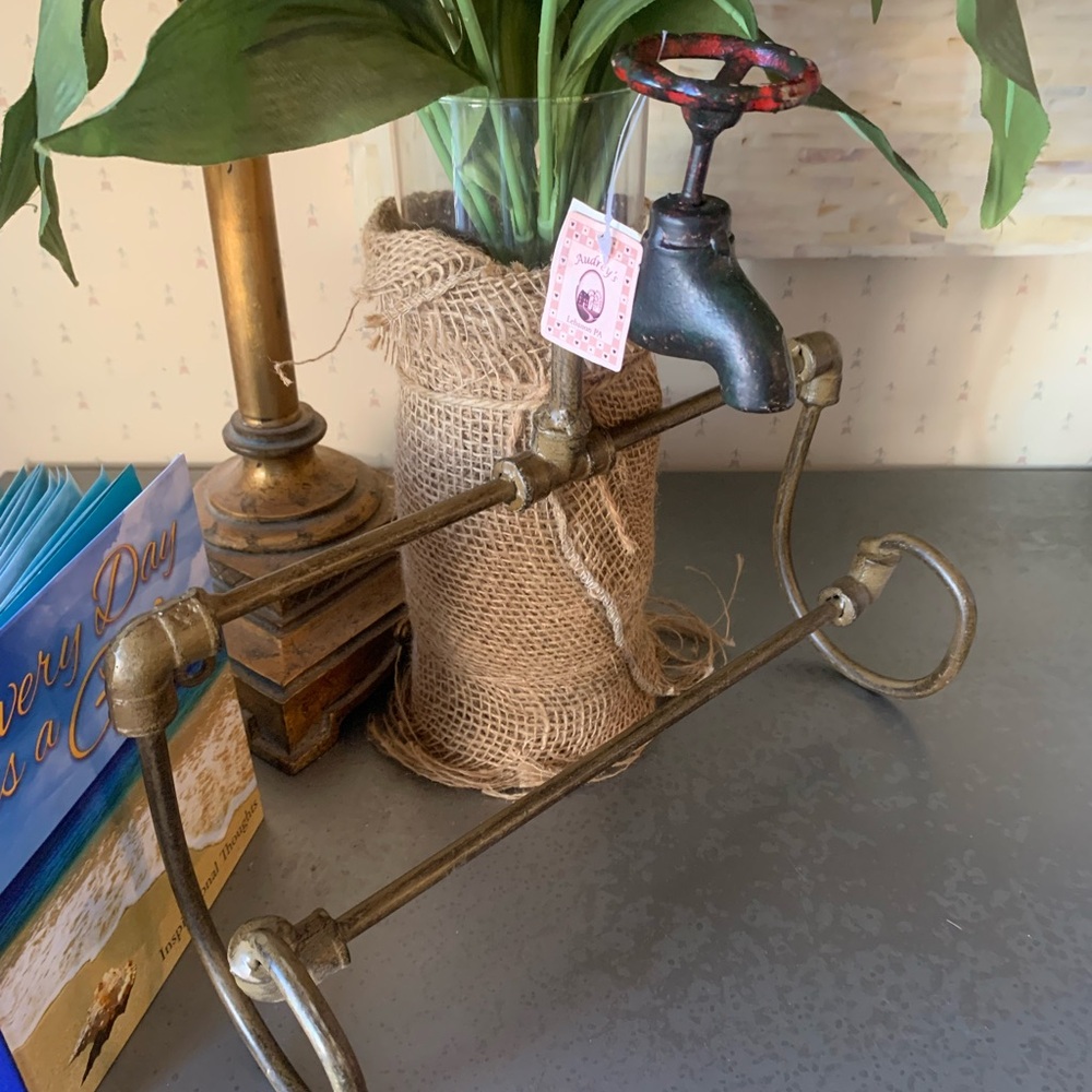 Vintage, NEW WITH TAGS, Metal hanging TOWEL rack. BROWN with RED spigot.